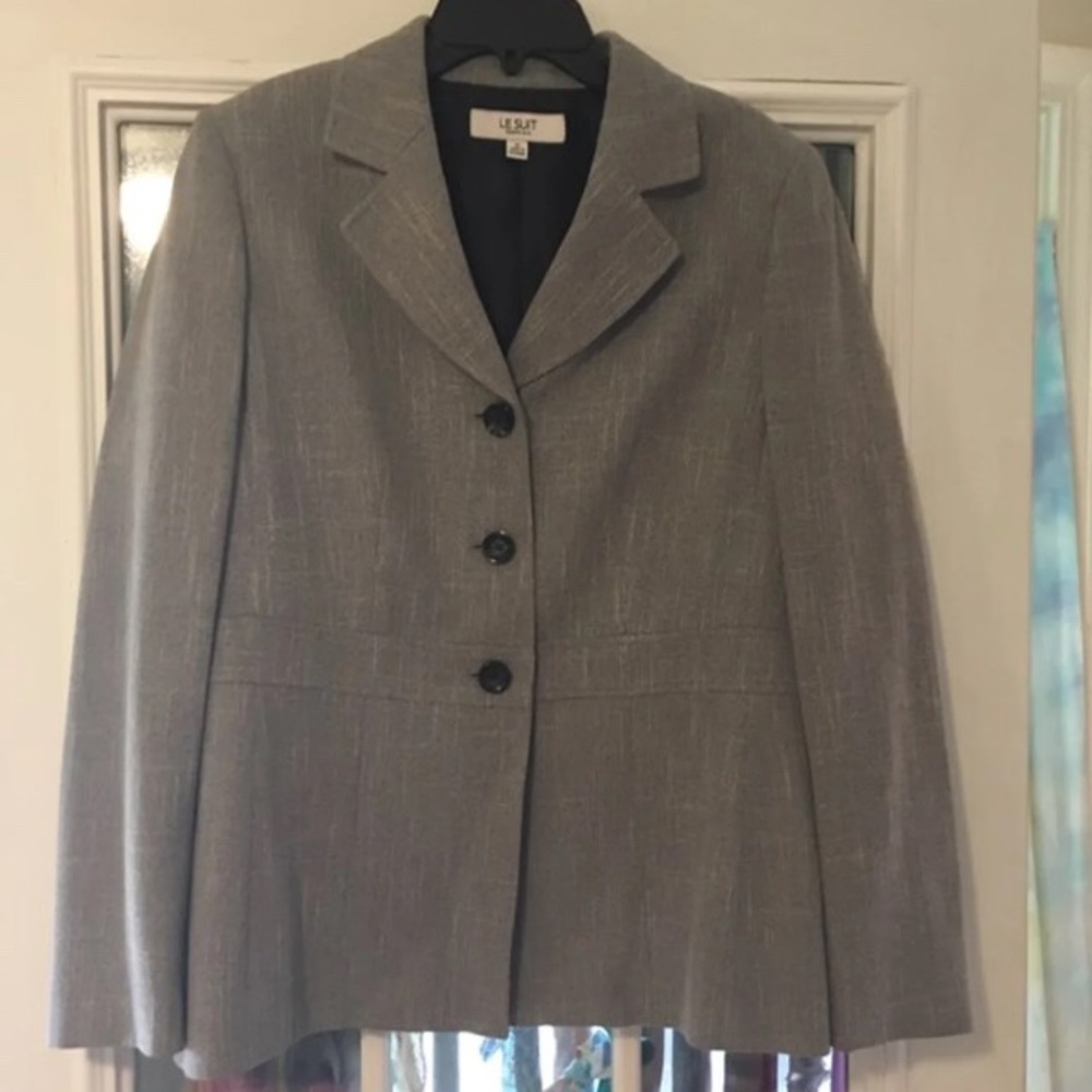 Ladies suit